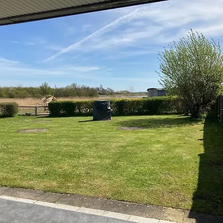 Nr. 1 Terrasse Bodden Kanu Bootssteg Zudar