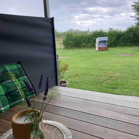 Nr. 1 Terrasse Bodden Kanu Bootssteg *